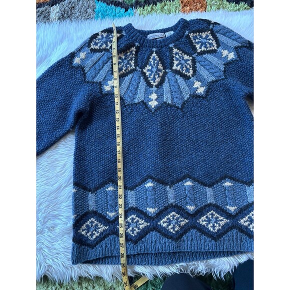Northern Isles Wool Sweater - Picture 6 of 8